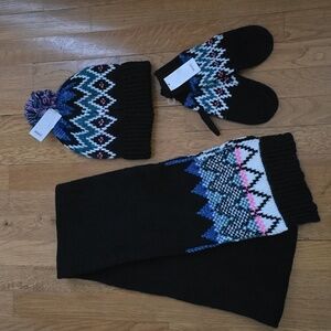 MIXIT BRAND WOMEN'S MULTI COLOR STOCKING CAP, SCARF & MATCHING MITTENS
